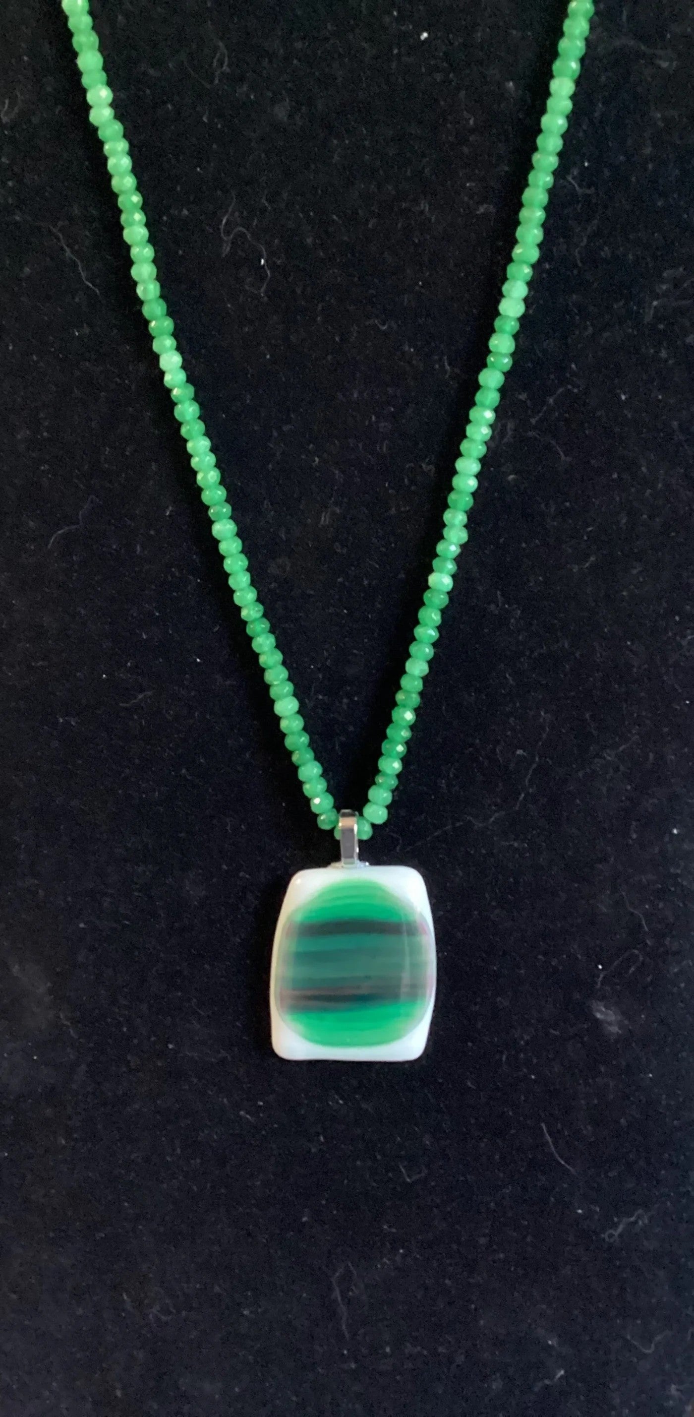Heartfelt Creations green agate pendant necklace with faceted jade beads and white accents.